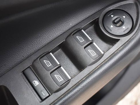 Used 2019 Ford Escape SE image 22