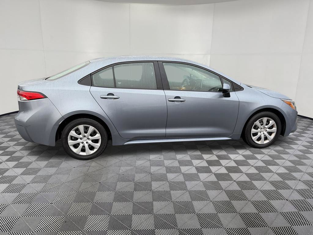 Used 2021 Toyota Corolla LE FWD image 11