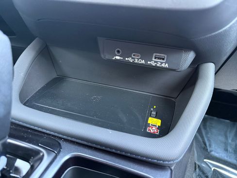 Used 2026 Subaru Forester Premium AWD/4WD image 31
