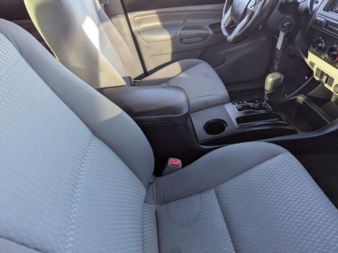 Used 2015 Toyota Tacoma PreRunner image 10