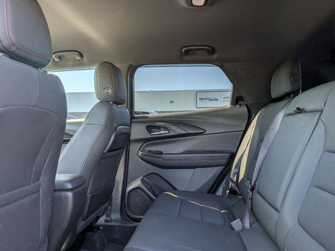 Used 2022 Chevrolet TrailBlazer RS FWD image 14
