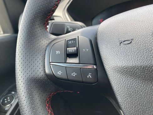 Used 2025 Ford Escape ST-Line AWD/4WD image 15