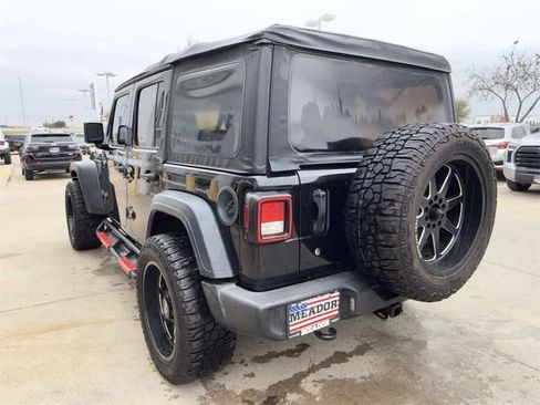 Used 2018 Jeep Wrangler Unlimited Sport S image 4