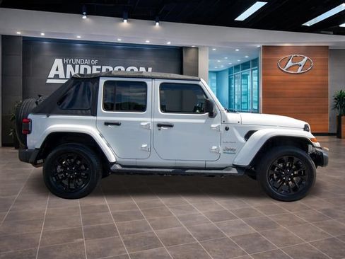 Used 2021 Jeep Wrangler Unlimited Sahara w/ Cold Weather Group AWD/4WD image 14