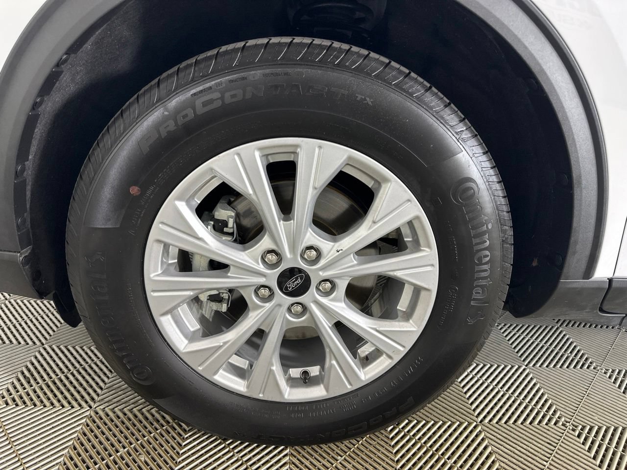 Used 2025 Ford Escape Active AWD/4WD image 36