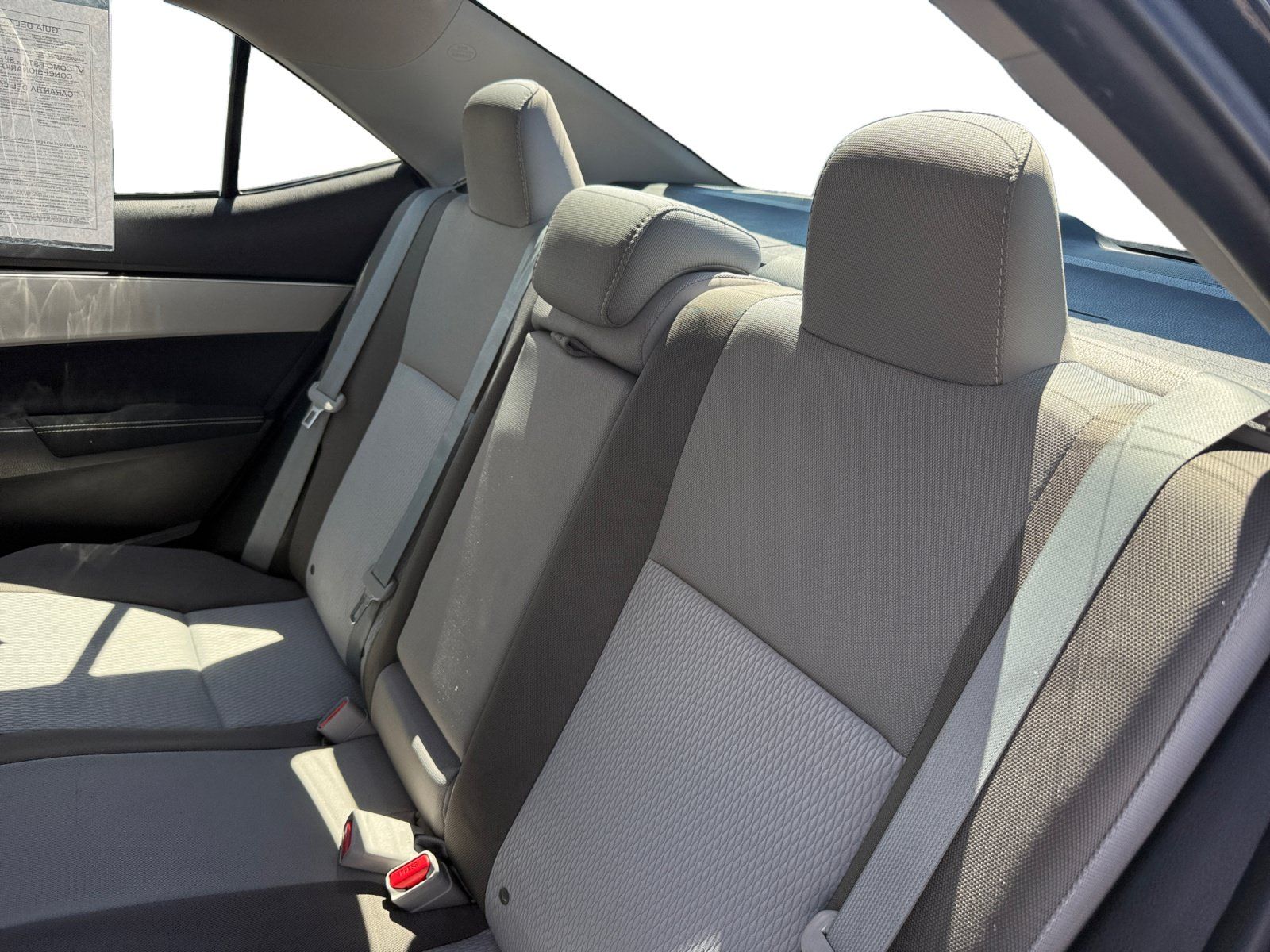 Used 2017 Toyota Corolla LE FWD image 16