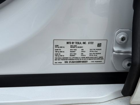 Used 2022 Tesla Model S image 23