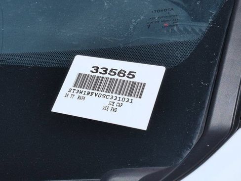 Certified 2025 Toyota RAV4 XLE w/ Convenience Package FWD image 18