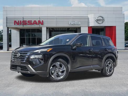 Certified 2025 Nissan Rogue SV image 1