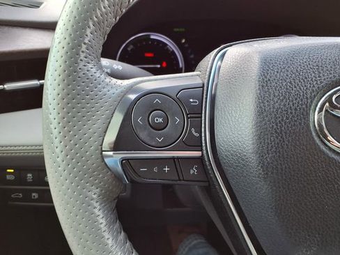 Used 2019 Toyota Avalon Limited FWD image 23