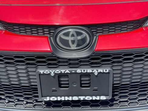 Used 2020 Toyota Corolla LE FWD image 19