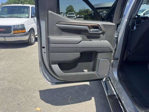 Used 2026 GMC Sierra 1500 SLE w/ Preferred Package AWD/4WD image 24