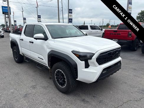 Used 2024 Toyota Tacoma TRD Off-Road w/ TRD Off Road Premium Package AWD/4WD image 1