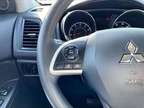 Used 2022 Mitsubishi Outlander Sport ES AWD/4WD image 17
