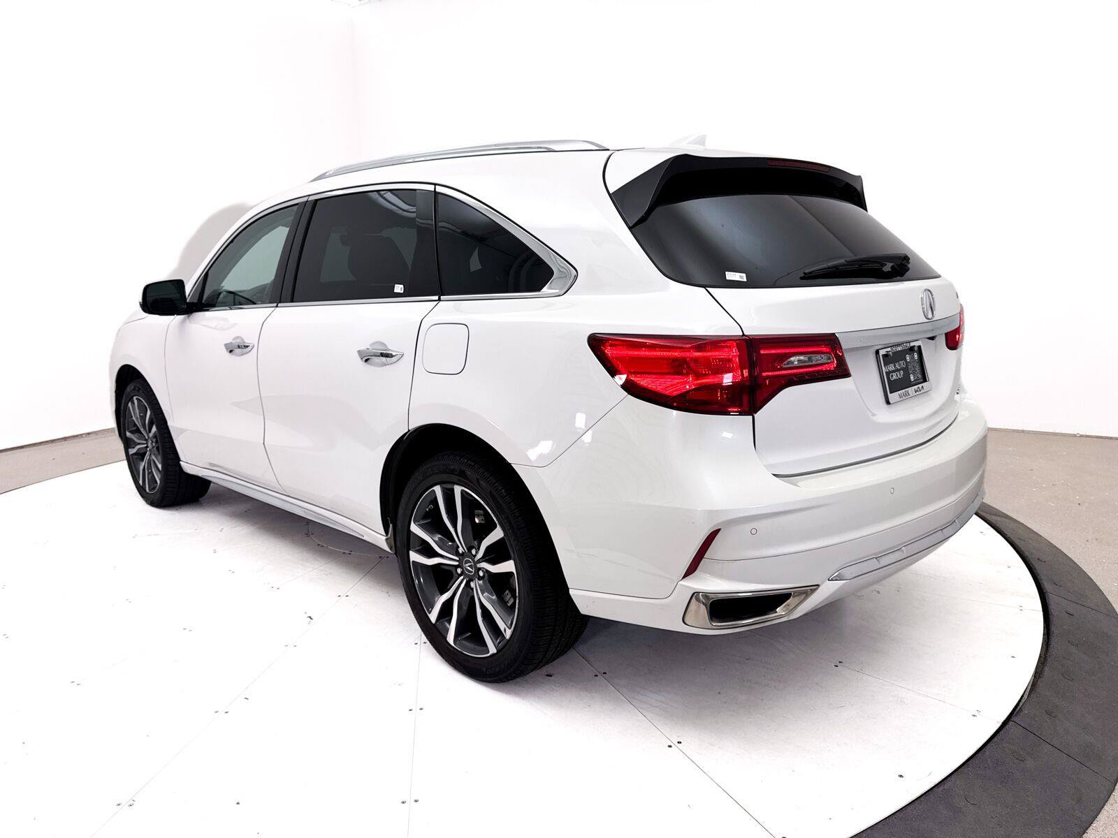 Used 2020 Acura MDX w/ Advance & Entertainment Pkg AWD/4WD image 18