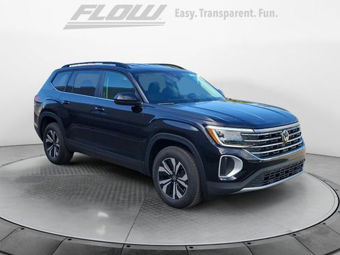New 2026 Volkswagen Atlas SE image 1