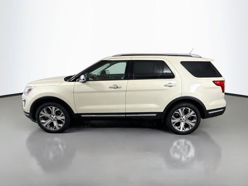 Used 2018 Ford Explorer Platinum AWD/4WD image 4