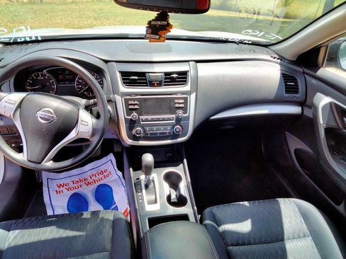 Used 2018 Nissan Altima 2.5 S w/ S Convenience Package image 18