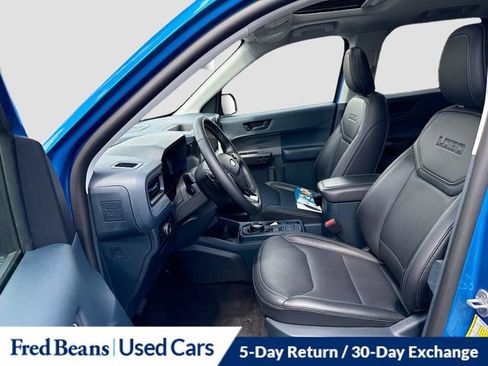 Used 2025 Ford Maverick Lobo AWD/4WD image 29