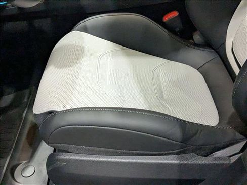 New 2026 Mercedes-Benz E 53 AMG e 4MATIC Sedan image 4