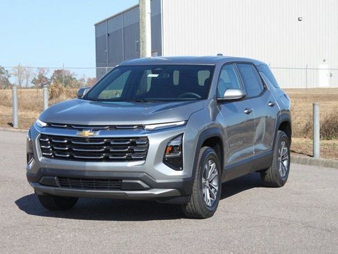 New 2026 Chevrolet Equinox LT w/ LPO, Floor Liner Package image 2