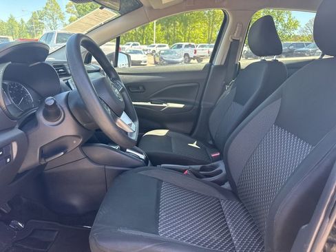 Used 2020 Nissan Versa S FWD image 9