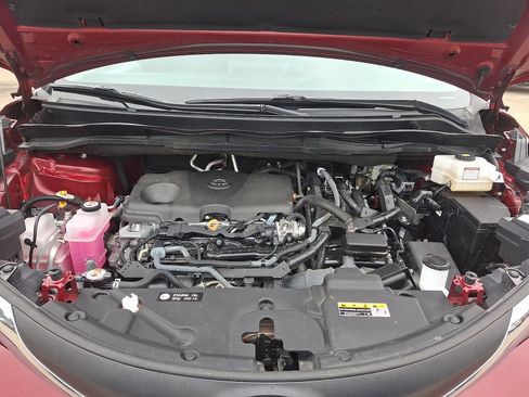 Certified 2025 Toyota Sienna XLE FWD image 30