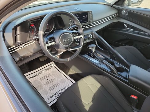 Certified 2023 Hyundai Elantra SEL w/ Cargo Package image 5