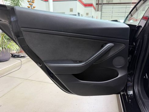 Used 2021 Tesla Model 3 Standard Range Plus RWD image 12