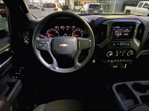 Used 2022 Chevrolet Silverado 1500 Custom image 5