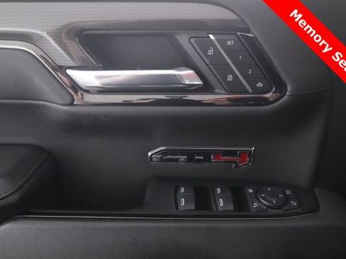 Used 2022 GMC Sierra 1500 AT4 w/ Sierra Safety Plus Package AWD/4WD image 19