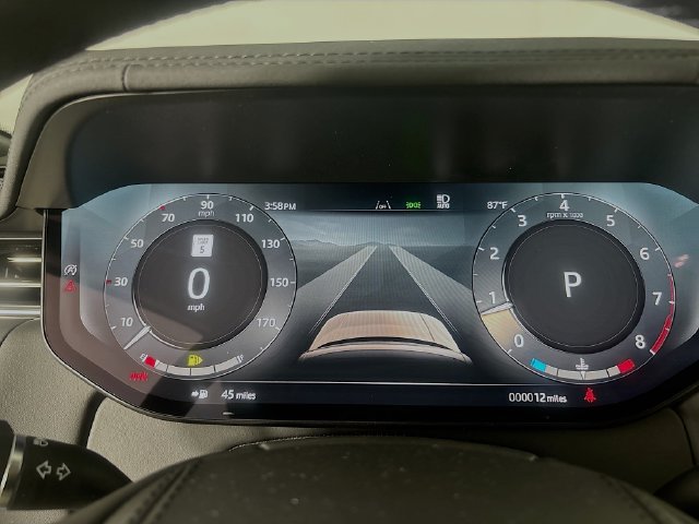 New 2026 Land Rover Range Rover Long Wheelbase SE AWD/4WD image 13