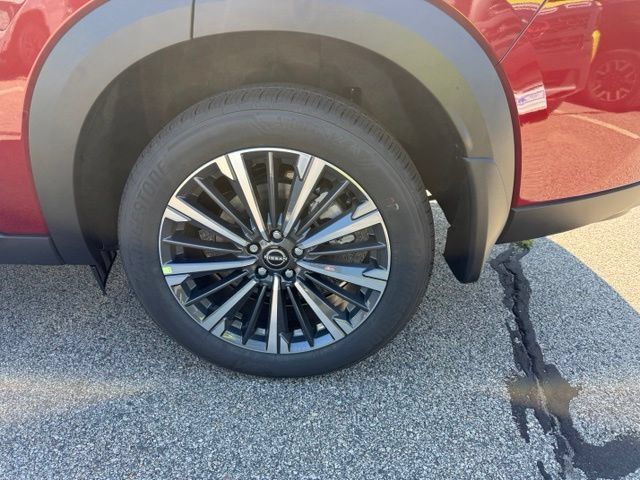 New 2026 Nissan Pathfinder Platinum AWD/4WD image 13