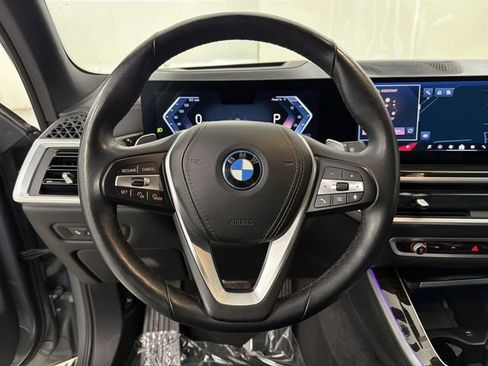 Used 2024 BMW X5 xDrive50e image 34