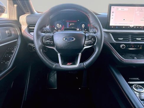 Certified 2025 Ford Explorer ST AWD/4WD image 5