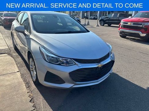Used 2019 Chevrolet Cruze LS w/ LS Convenience Package FWD image 6