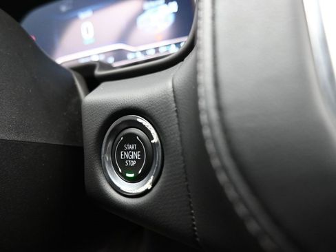 Used 2023 Chevrolet Suburban Z71 w/ Luxury Package image 27