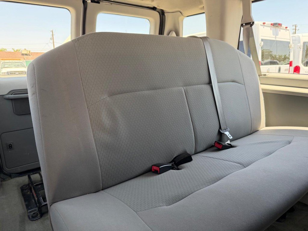 Used 2011 Ford E-350 and Econoline 350 XLT RWD image 38