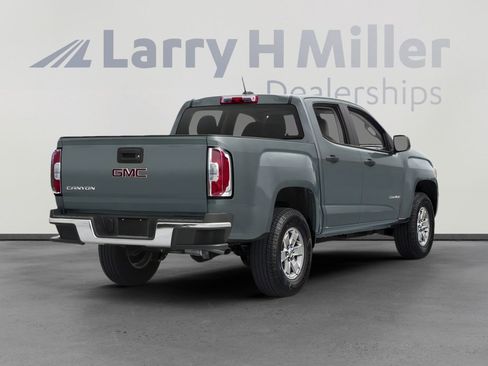 Used 2018 GMC Canyon 2WD Crew Cab w/ Convenience Package image 2