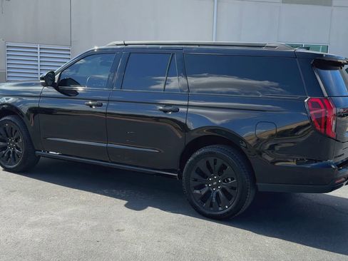 Certified 2025 Ford Expedition Max Platinum w/ Stealth Appearance Package image 6