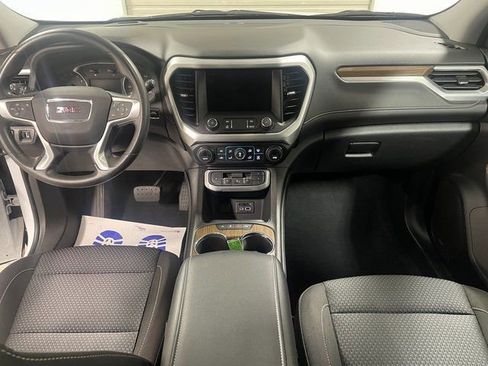 Used 2022 GMC Acadia SLE image 13