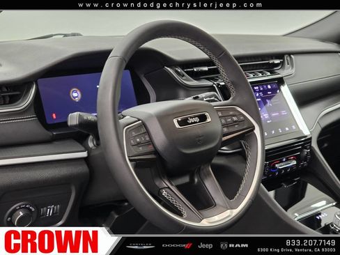 Used 2024 Jeep Grand Cherokee L Laredo AWD/4WD image 28
