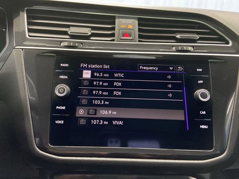 Used 2022 Volkswagen Tiguan SEL R-Line image 17
