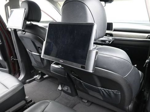 Used 2022 Kia Telluride EX w/ EX Premium Package FWD image 12
