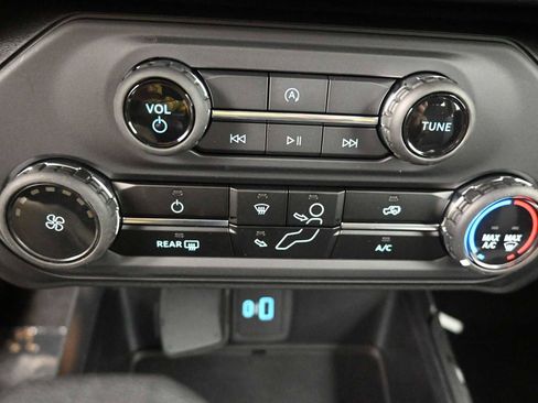 New 2025 Ford Bronco 2-Door image 33