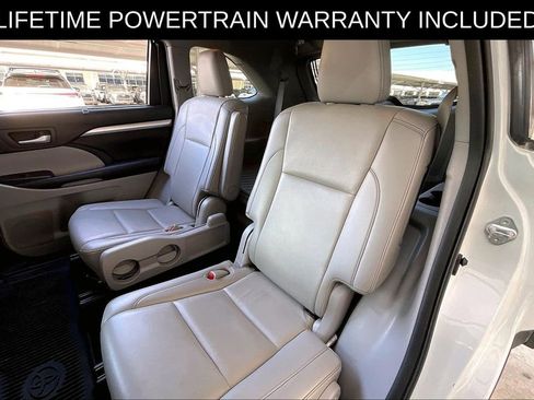 Used 2019 Toyota Highlander XLE image 34