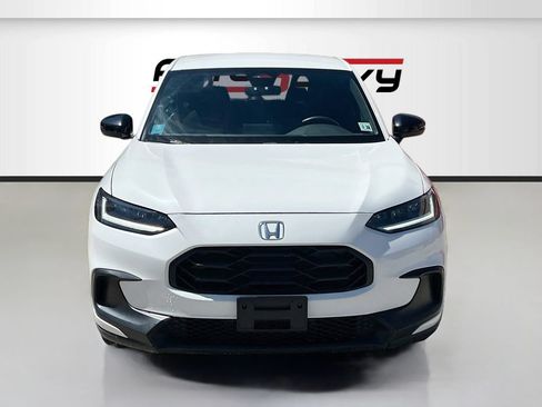 Used 2023 Honda HR-V Sport image 2