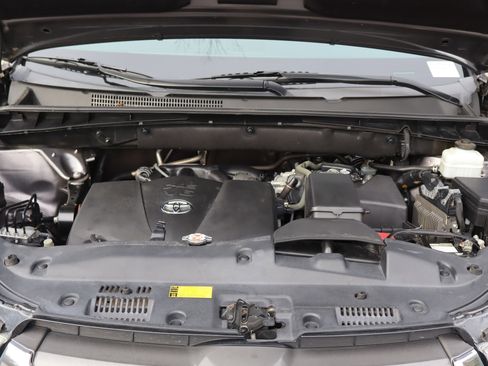 Used 2019 Toyota Highlander Limited Platinum image 70