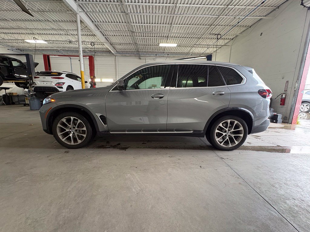 Used 2026 BMW X5 xDrive40i AWD/4WD image 6