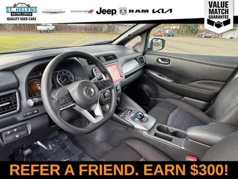 Used 2022 Nissan Leaf S image 14